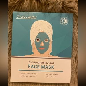 NWT gel beads hot and cold face mask